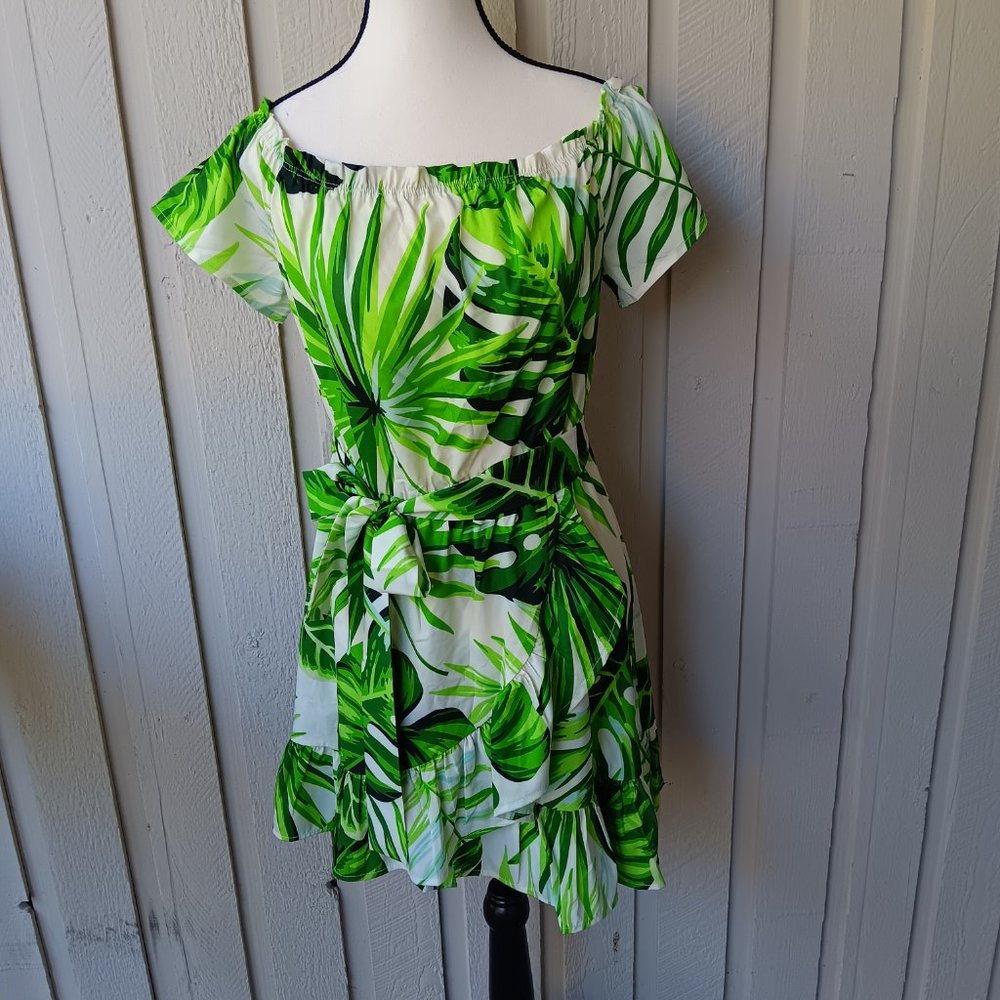 Leafy Green and Cream Short Sleeve Mini Dress Size M